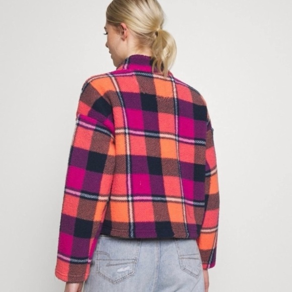 American Eagle Cropped oversized Sherpa medium - Picture 3 of 9